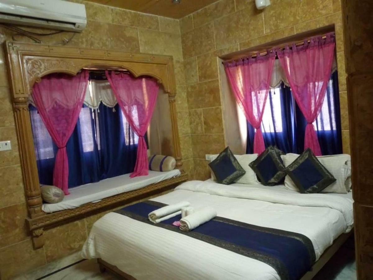 Hotel Kavi Palace Dzsaiszalmer Kültér fotó