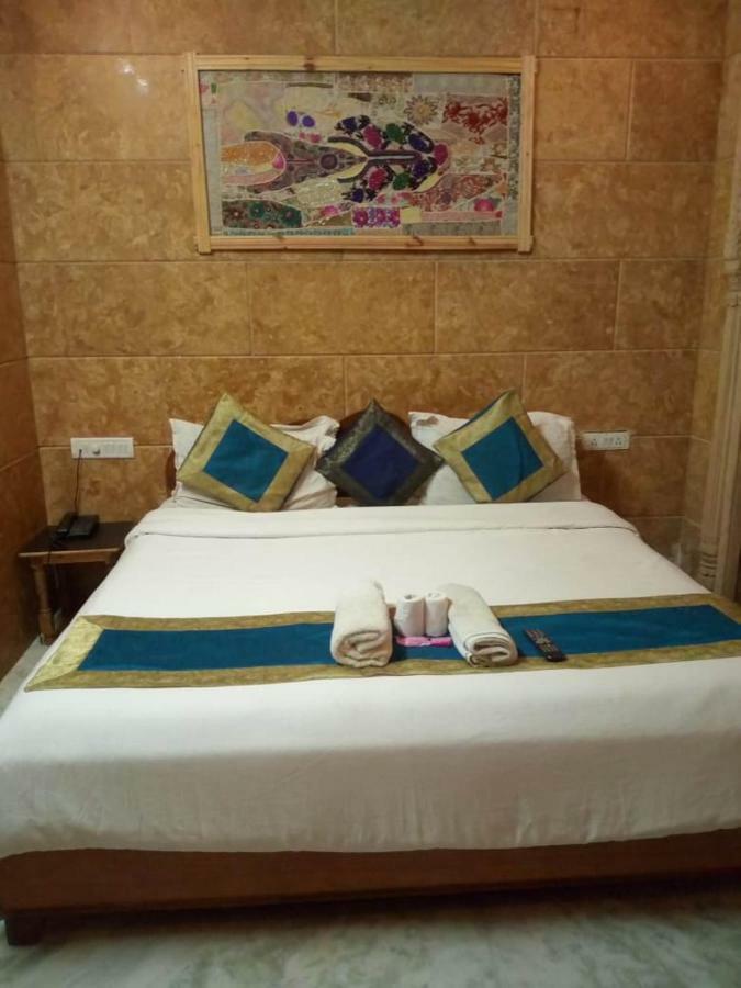 Hotel Kavi Palace Dzsaiszalmer Kültér fotó